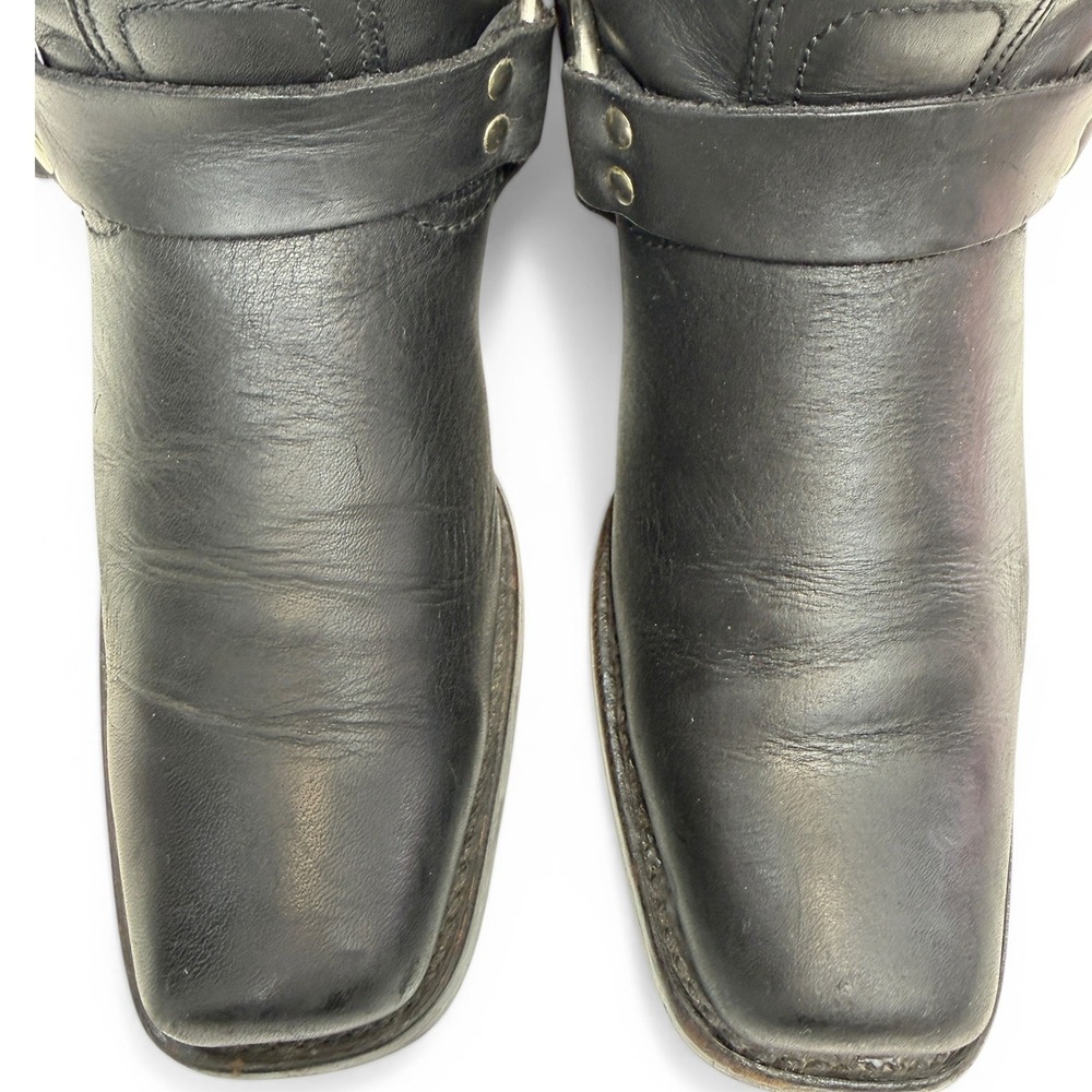 Shoes - Picture 2 of 5